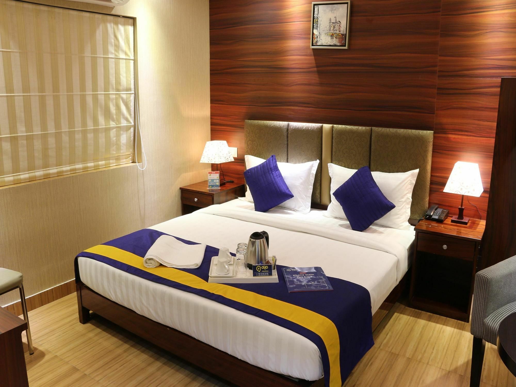 Oyo Premium Lansdowne Hotel Kolkata Exterior photo